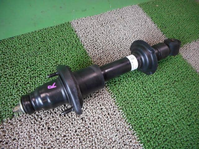 Rear Right Strut HONDA Stream 2002 LA-RN4 — photo 2