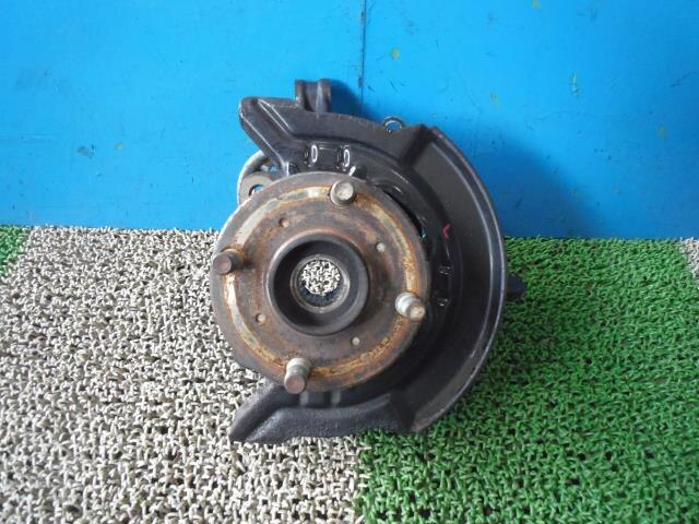 Front Left Knuckle Hub Assembly TOYOTA Passo 2007 DBA-KGC15 — photo 1
