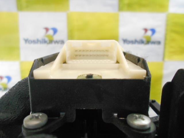 Power Window Switch TOYOTA Prius 2009 DAA-ZVW30 — photo 3