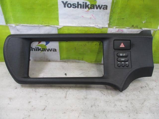 Interior Parts TOYOTA Aqua 2011 DAA-NHP10 — photo 1