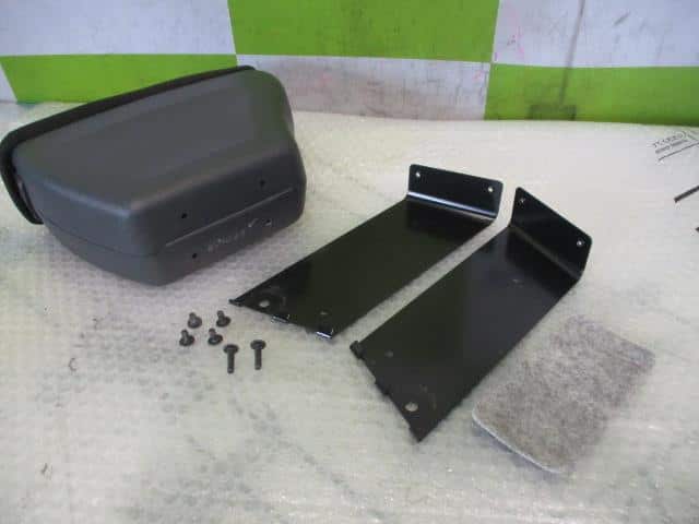 Console Box SUZUKI Swift 2010 DBA-ZC72S — photo 3