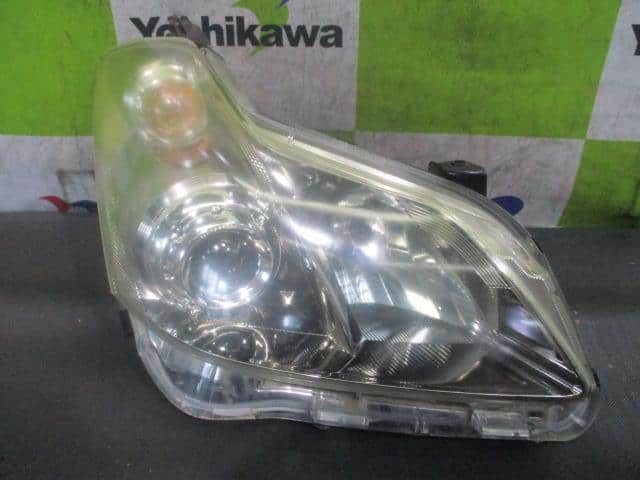 Right Headlight TOYOTA Blade 2007 DBA-AZE15 — photo 1