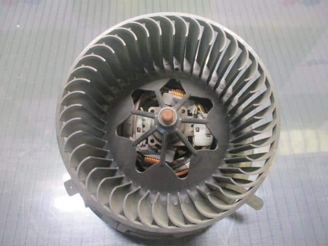 Blower Motor VOLKSWAGEN Golf Variant 2010 DBA-1KCAX — photo 2