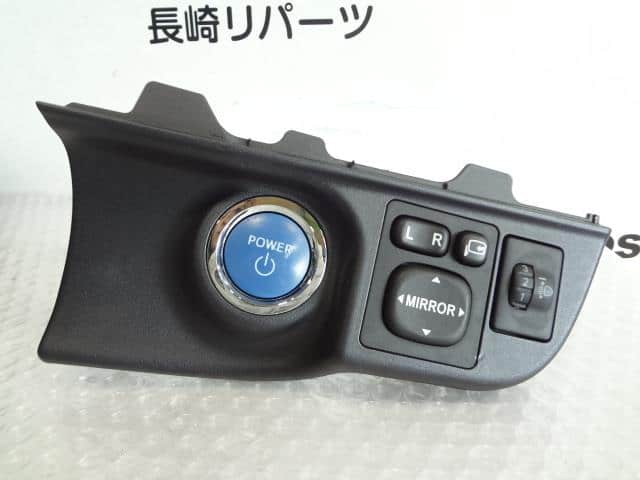 Switch TOYOTA Aqua 2011 DAA-NHP10 — photo 1