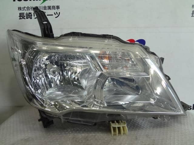Right Headlight NISSAN Serena 2010 DBA-C26 — photo 1