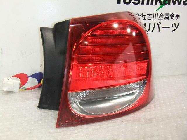 Light TOYOTA Lexus gs 2013 DAA-AWL10 — photo 1