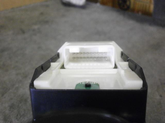 Power Window Switch TOYOTA IQ 2010 DBA-NGJ10 — photo 4