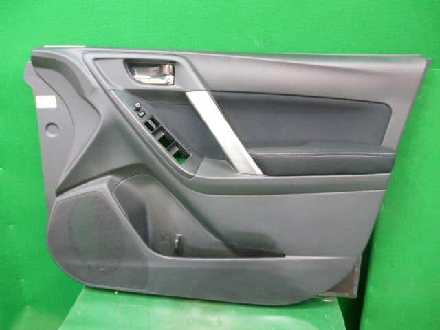 Front Right Door Trim SUBARU Forester 2013 DBA-SJ5 61244SG000 — photo 1
