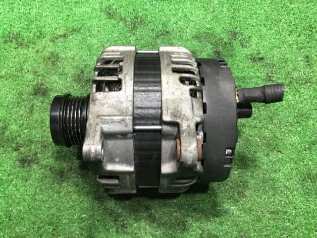 Alternator MERCEDES-BENZ 2014 DBA-156946 — photo 1