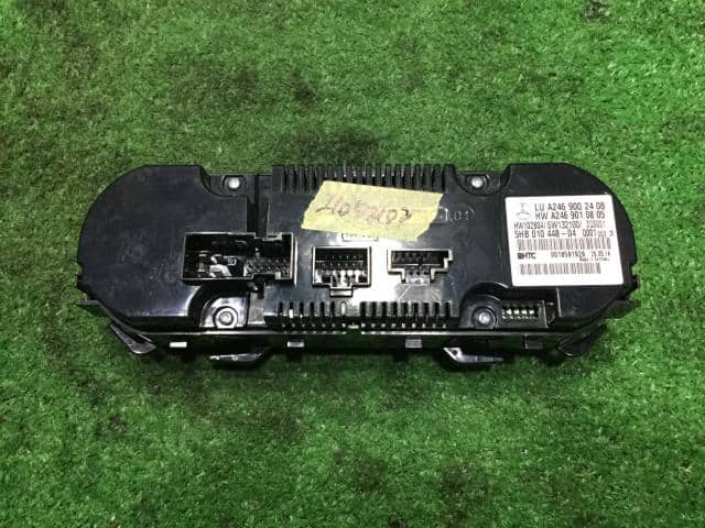 A/C Control Panel MERCEDES-BENZ 2014 DBA-156946 A2469002408 — photo 2