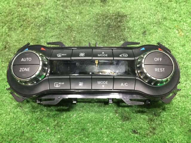 A/C Control Panel MERCEDES-BENZ 2014 DBA-156946 A2469002408 — photo 1