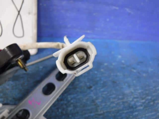 Front Left Door Regulator SUZUKI Wagon R 2003 UA-MC22S 8346076F10 — photo 2