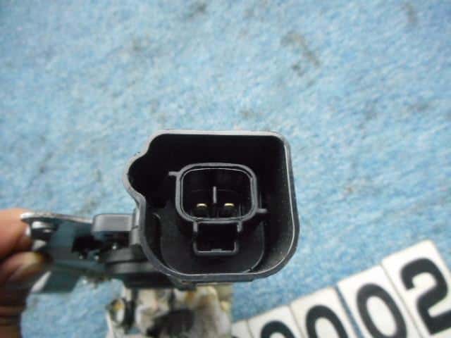 Door Lock Solenoid DAIHATSU Move 2006 DBA-L150S — photo 3