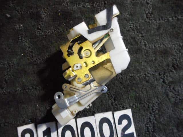 Door Lock Solenoid TOYOTA bB 2005 CBA-NCP30 — photo 2
