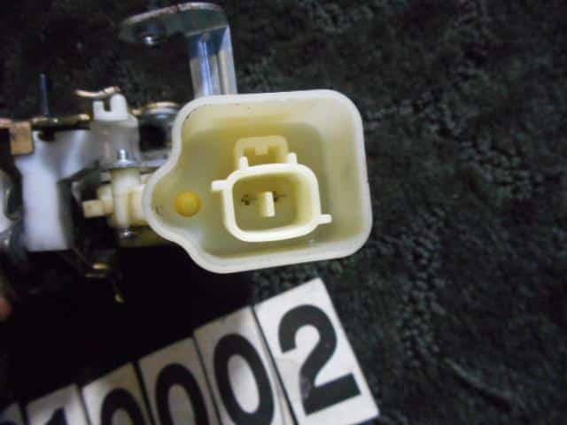 Door Lock Solenoid TOYOTA bB 2005 CBA-NCP30 — photo 3
