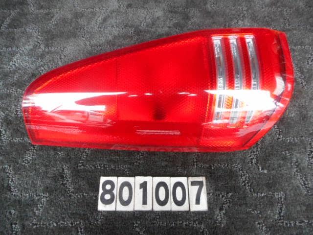 Left Tail Light NISSAN Serena 2000 GF-PNC24 — photo 1