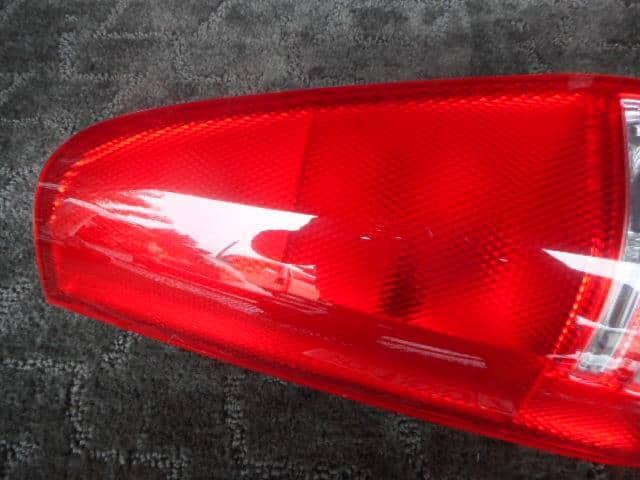 Left Tail Light NISSAN Serena 2000 GF-PNC24 — photo 2