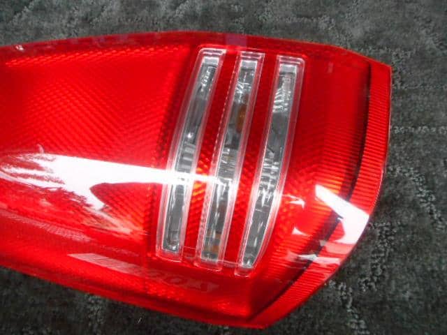 Left Tail Light NISSAN Serena 2000 GF-PNC24 — photo 3