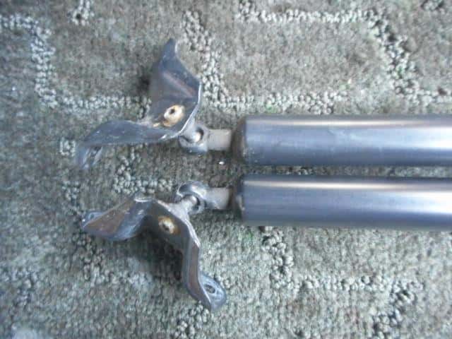 Tail Gate Damper HONDA Step Wagon 2008 DBA-RG1 — photo 2