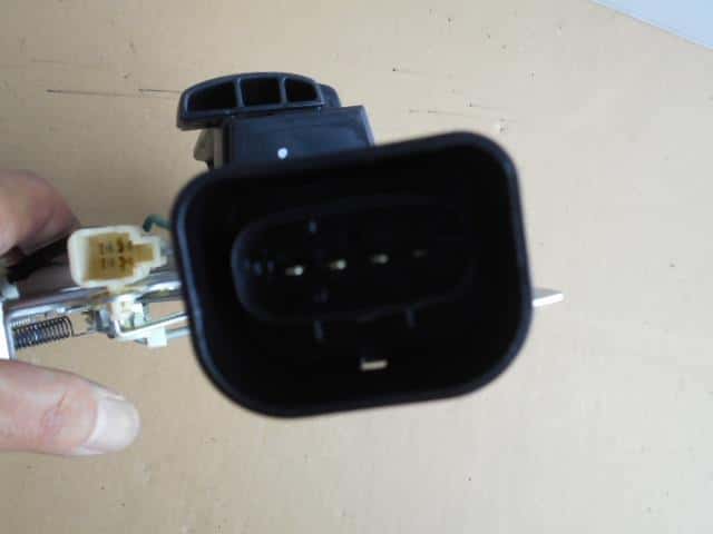 Door Lock Solenoid NISSAN Serena DBA-FNC26 — photo 3