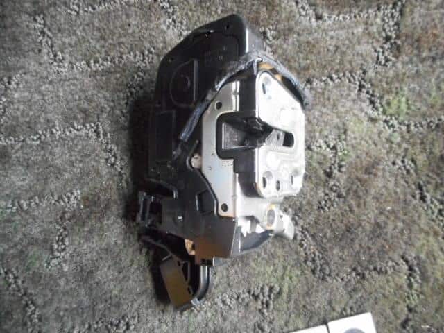 Door Lock Solenoid NISSAN Cube 2008 DBA-BZ11 — photo 2