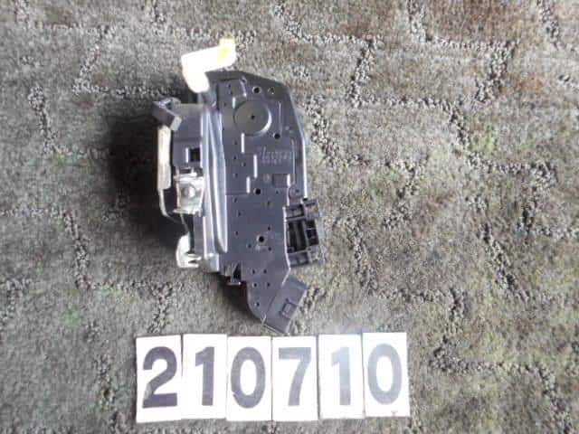 Door Lock Solenoid NISSAN Cube 2008 DBA-BZ11 — photo 1