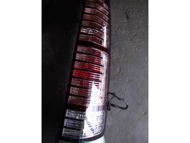 Right Tail Light HONDA Step Wagon 2003 UA-RF8 33501S7S901 — photo 4