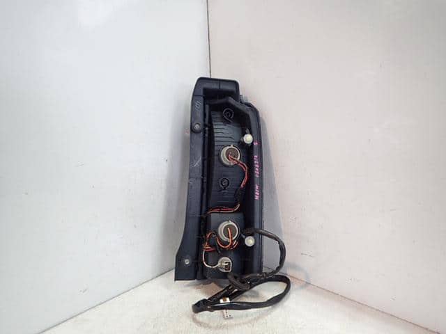 Left Tail Light MITSUBISHI eK Sport 2003 LA-H81W — photo 2