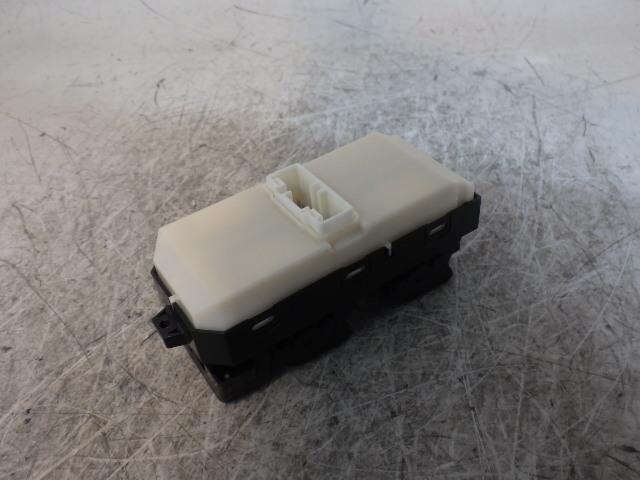 Power Window Switch TOYOTA Passo 2017 DBA-M700 — photo 2