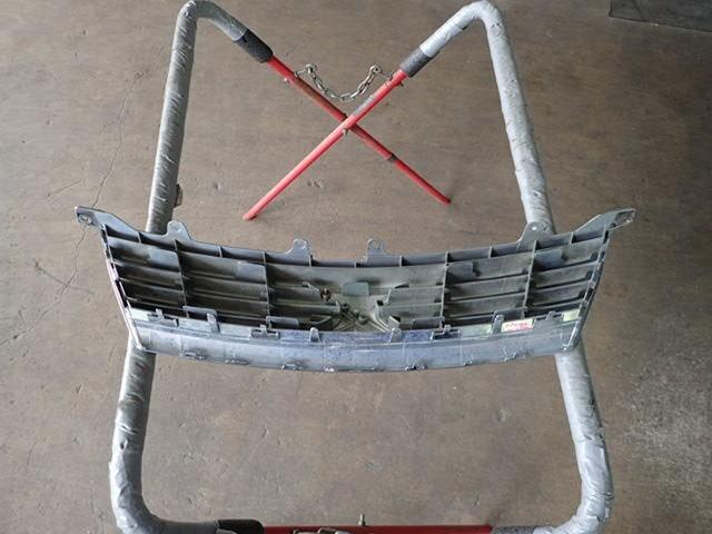 Radiator Grille TOYOTA Mark X 2006 DBA-GRX120 — photo 3