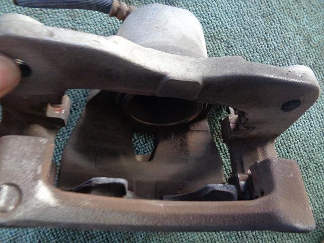 Front Left Caliper TOYOTA Vitz 2008 DBA-KSP90 — photo 3