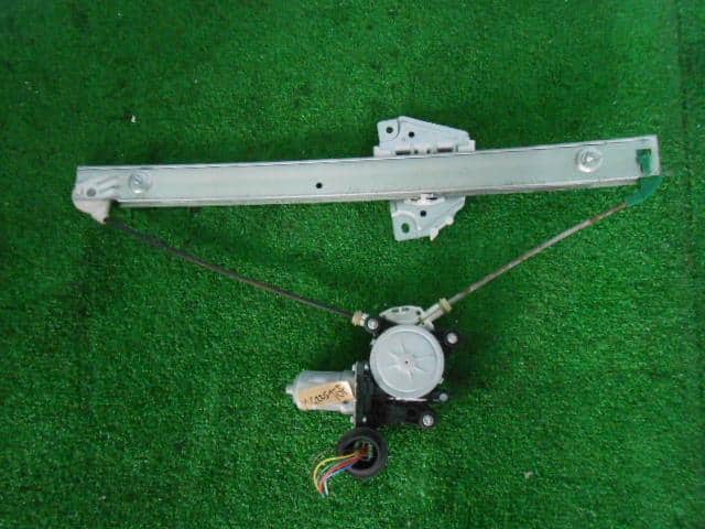 Front Right Door Regulator NISSAN Moco 2008 DBA-MG22 — photo 1