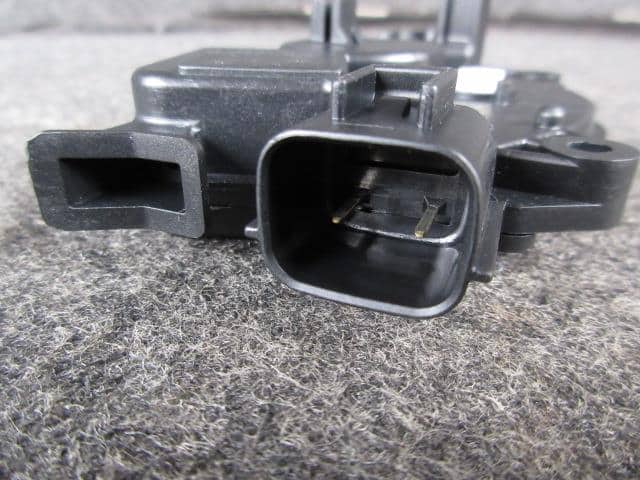 Door Lock Solenoid MITSUBISHI i 2006 CBA-HA1W — photo 2