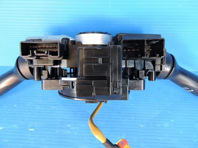 Combination Switch TOYOTA Ractis 2006 DBA-SCP100 — photo 2