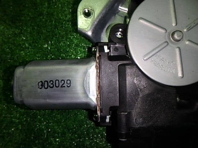 Front Right Door Regulator NISSAN Kix 2009 ABA-H59A — photo 2