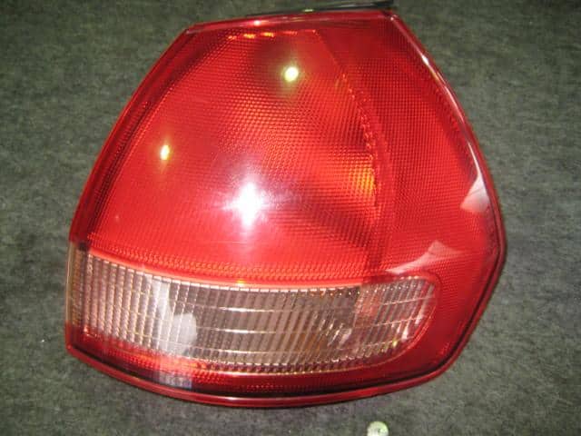 Right Tail Light NISSAN Wingroad 2001 TA-WHNY11 26550WE025 — photo 1