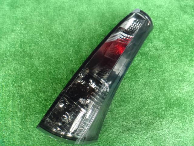 Right Tail Light NISSAN Roox 2010 DBA-ML21 — photo 1