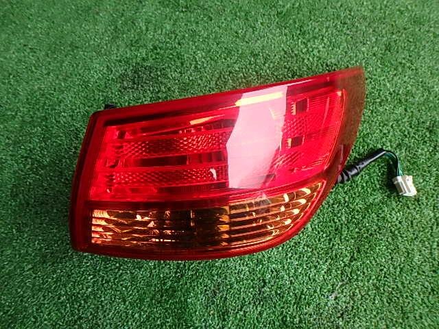 Right Tail Light NISSAN Bluebird Sylphy 2006 DBA-KG11 — photo 1