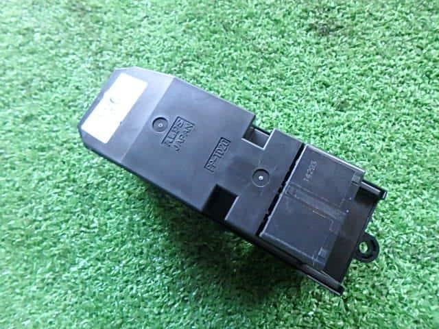 Power Window Switch SUZUKI Wagon R 2014 DBA-MH34S — photo 2