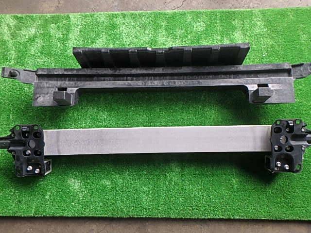 Front Bumper Reinforcement SUBARU Forester 2006 CBA-SG5 — photo 2