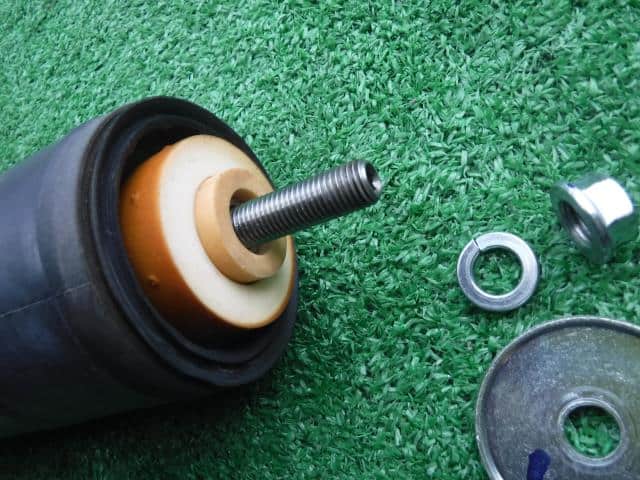 Rear Left Shock Absorber HONDA Vezel 2014 DAA-RU4 — photo 2