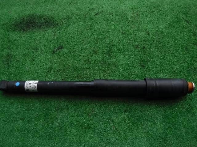 Rear Left Shock Absorber HONDA Vezel 2014 DAA-RU4 — photo 1