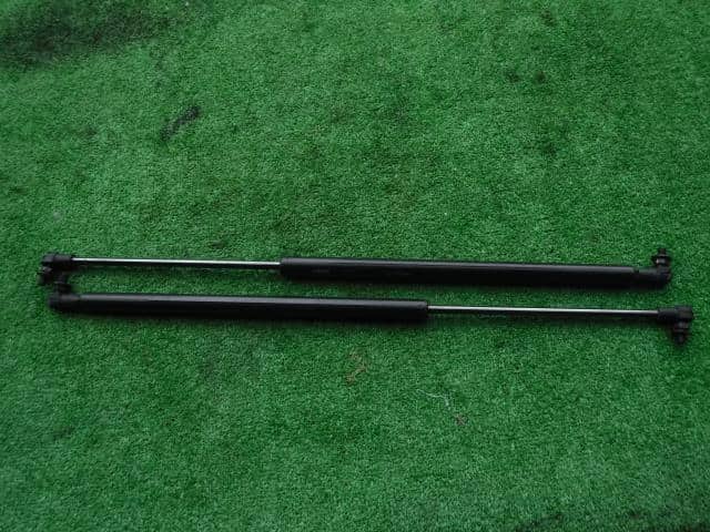 Tail Gate Damper HONDA Vezel 2014 DAA-RU4 — photo 1