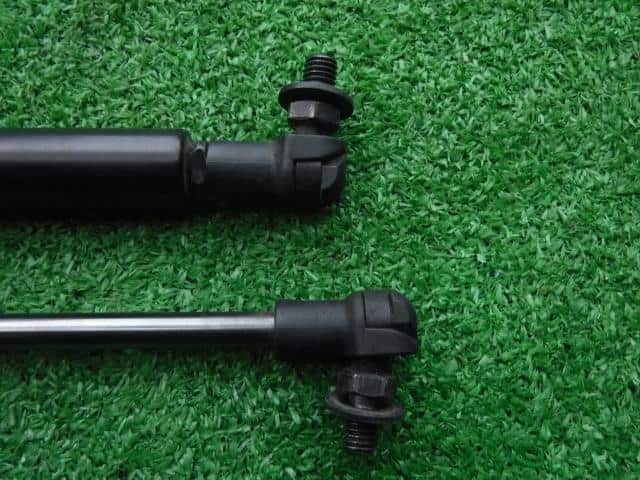 Tail Gate Damper HONDA Vezel 2014 DAA-RU4 — photo 2