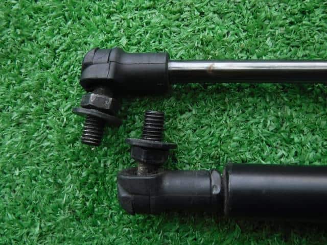 Tail Gate Damper HONDA Vezel 2014 DAA-RU4 — photo 3