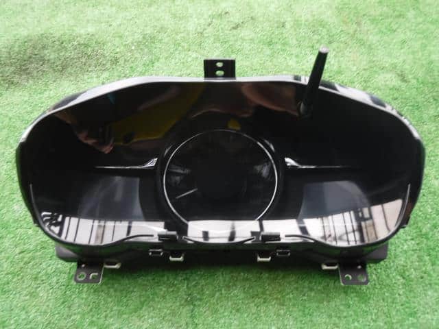 Speedometer HONDA Vezel 2014 DAA-RU4 78100T7EJ31 — photo 1