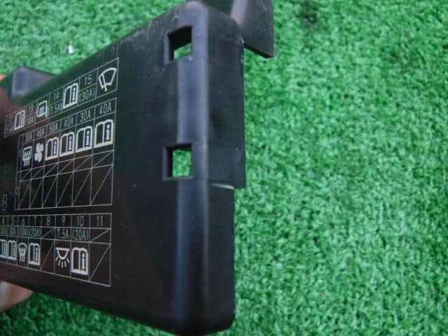 Fuse Box HONDA Vezel 2014 DAA-RU4 — photo 4