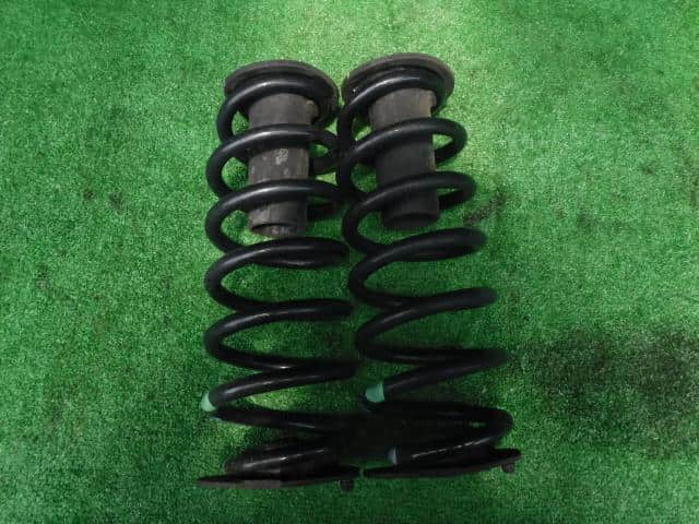 Rear Spring Assy HONDA Vezel 2014 DAA-RU4 — photo 1