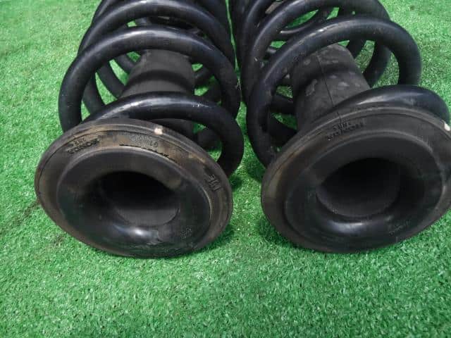 Rear Spring Assy HONDA Vezel 2014 DAA-RU4 — photo 3