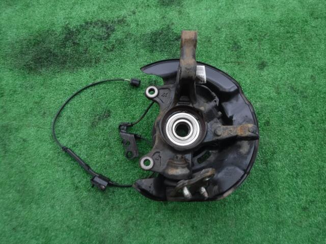 Front Right Knuckle Hub Assembly TOYOTA Wish 2009 DBA-ZGE20 — photo 2